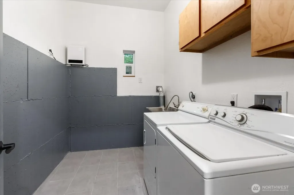 1099 Worthy Place Greenbank WA 98253
