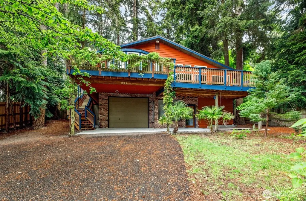 1099 Worthy Place Greenbank WA 98253