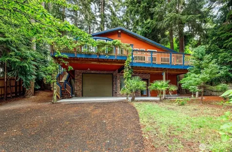 1099 Worthy Place Greenbank WA 98253
