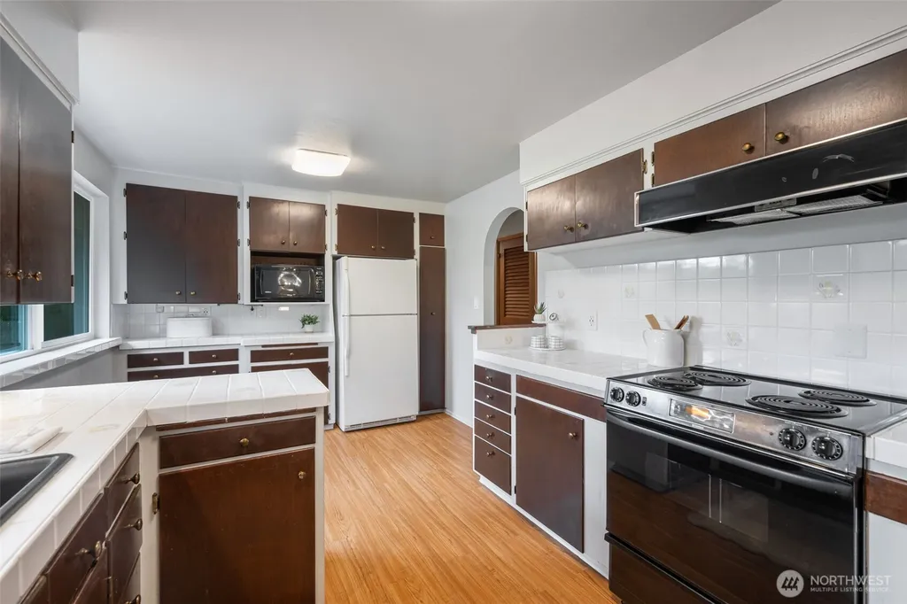2115 N 178th Street Shoreline WA 98133