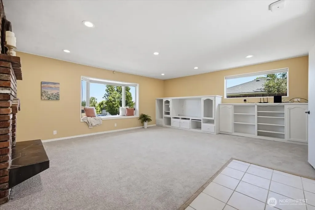 933 Vine Avenue Sunnyside WA 98944