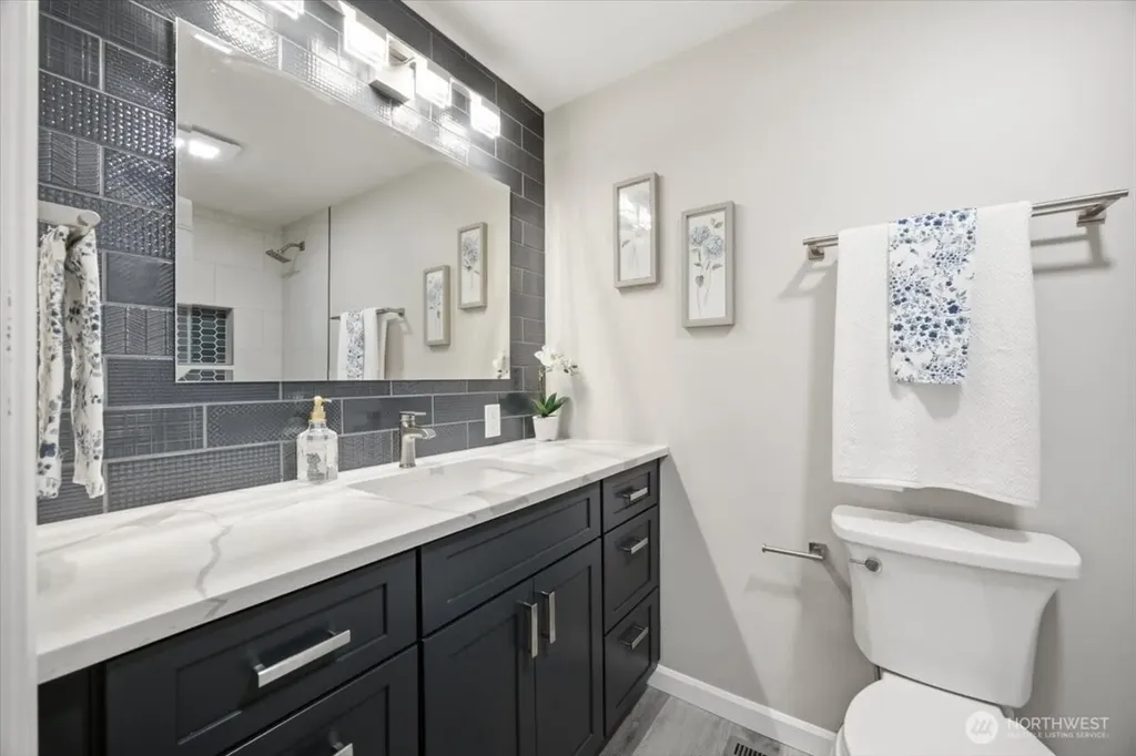 933 Vine Avenue Sunnyside WA 98944