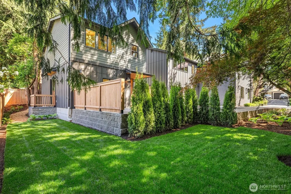 12416 NE 72nd Street Kirkland WA 98033