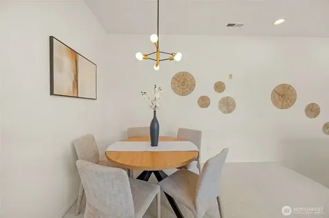 5248 238th Lane SE Issaquah WA 98029