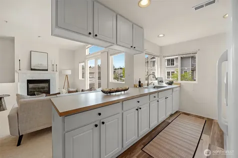 5248 238th Lane SE Issaquah WA 98029