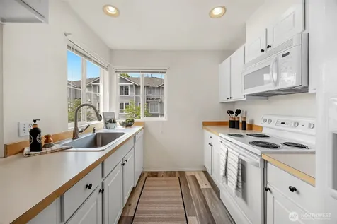 5248 238th Lane SE Issaquah WA 98029