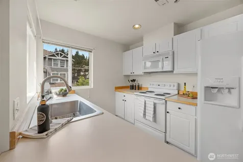 5248 238th Lane SE Issaquah WA 98029