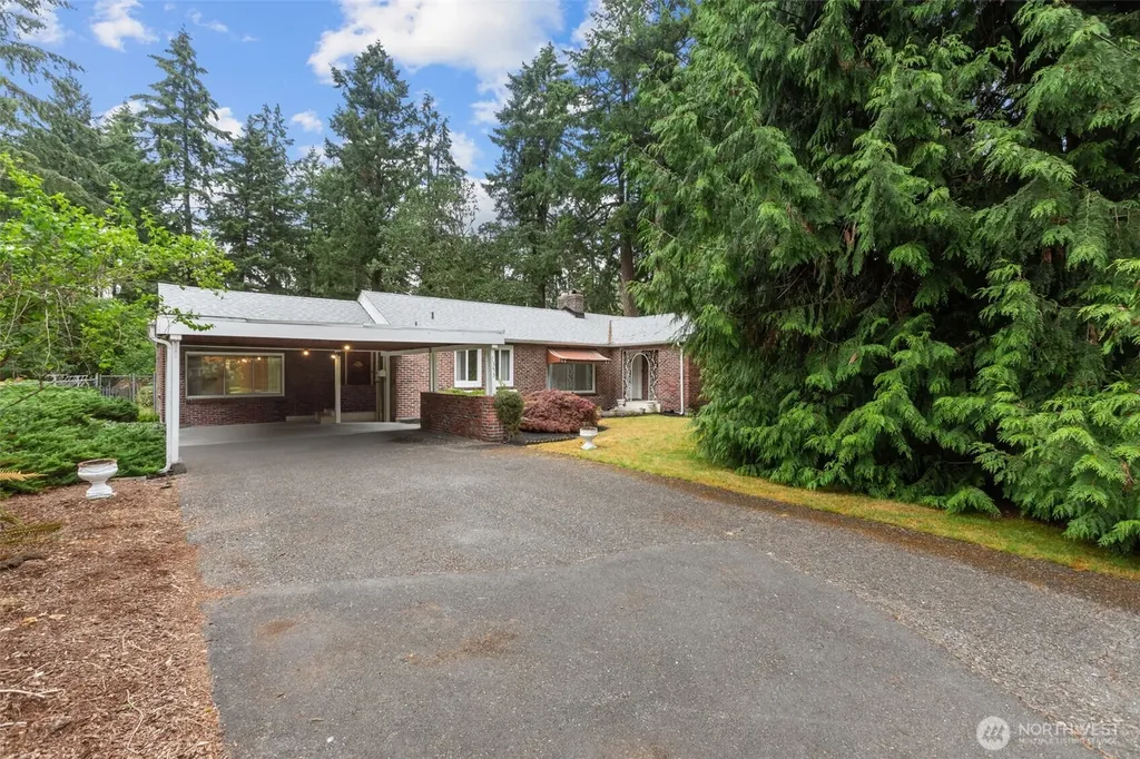 6353 School Street SW Lakewood WA 98499