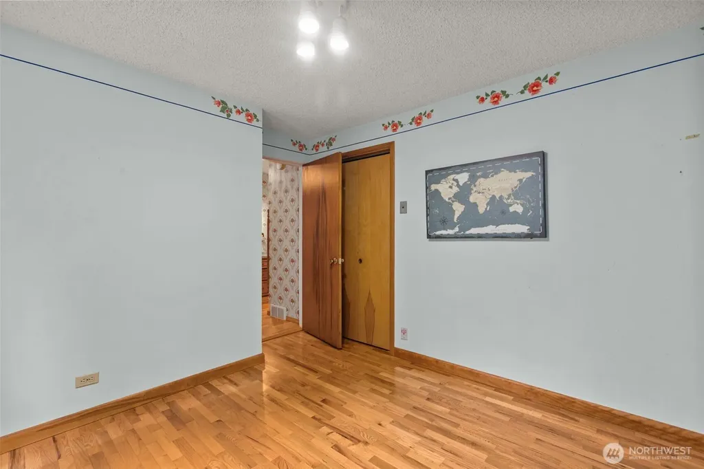 6353 School Street SW Lakewood WA 98499