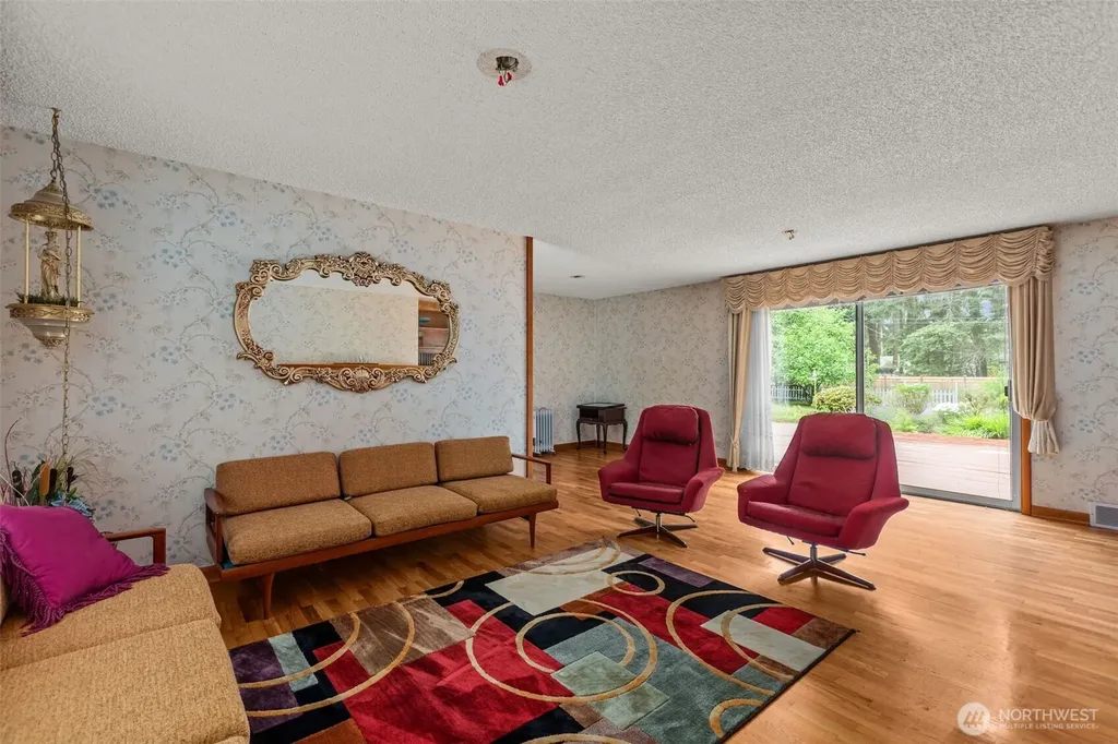 6353 School Street SW Lakewood WA 98499