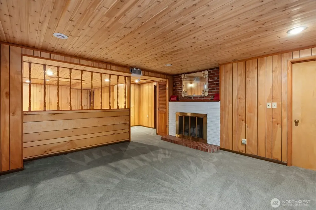 6353 School Street SW Lakewood WA 98499