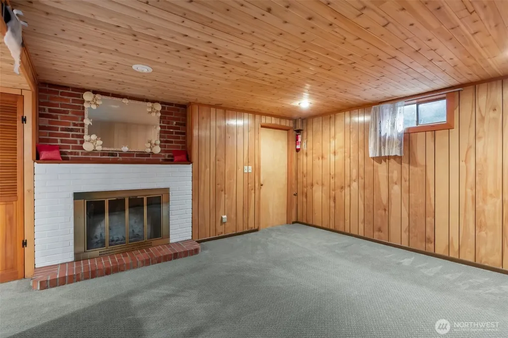 6353 School Street SW Lakewood WA 98499