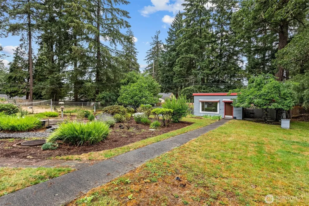 6353 School Street SW Lakewood WA 98499