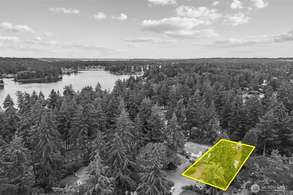 6353 School Street SW Lakewood WA 98499