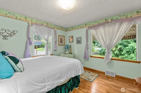 6353 School Street SW Lakewood WA 98499