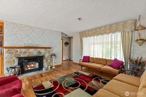 6353 School Street SW Lakewood WA 98499