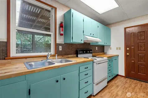 6353 School Street SW Lakewood WA 98499