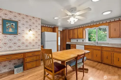 6353 School Street SW Lakewood WA 98499