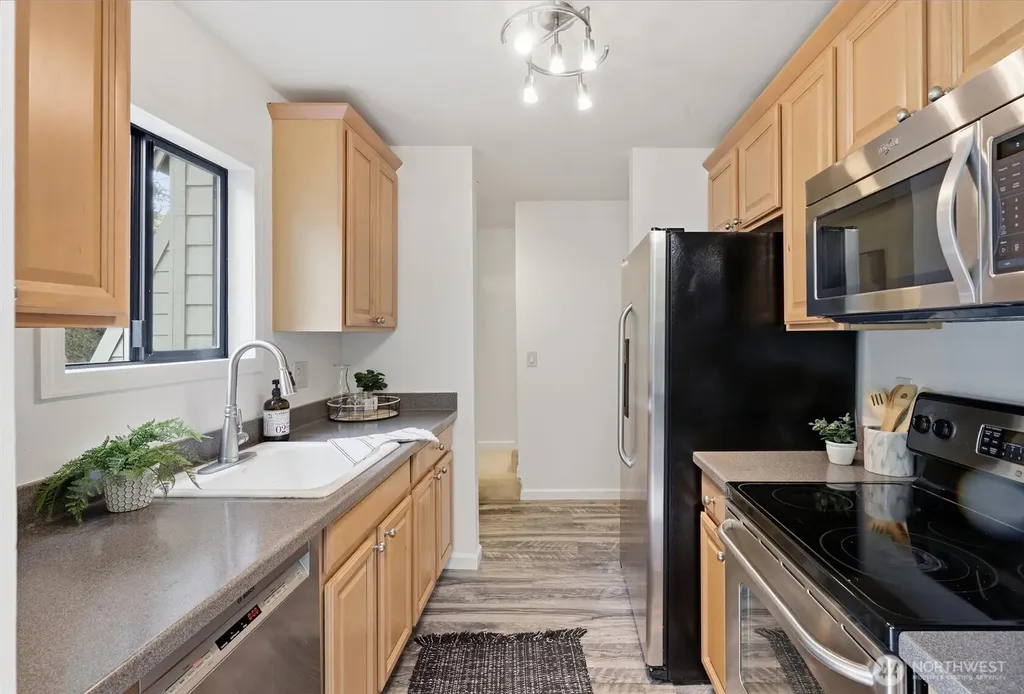 8851 166th Avenue NE Redmond WA 98052