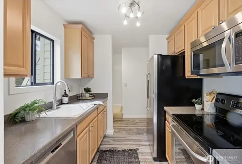 8851 166th Avenue NE Redmond WA 98052
