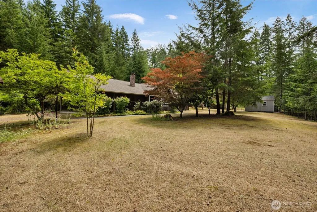 8677 Glenwood Road SW Port Orchard WA 98367