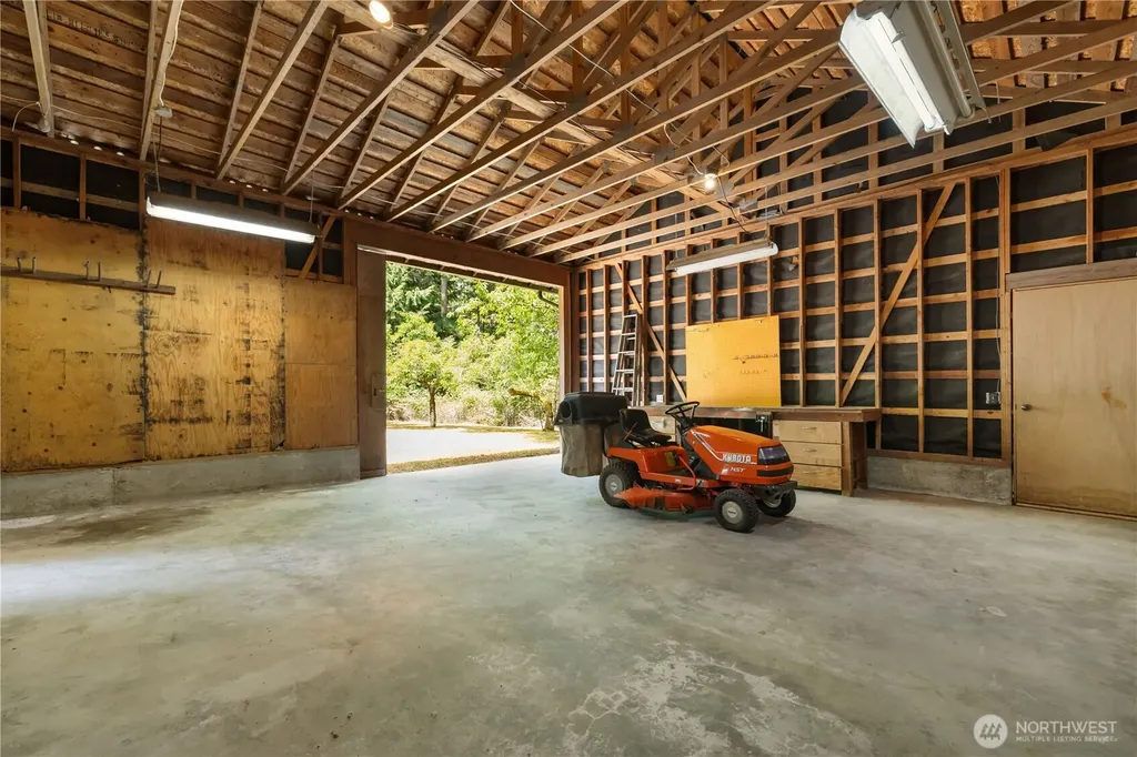 8677 Glenwood Road SW Port Orchard WA 98367