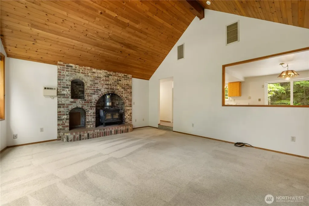 8677 Glenwood Road SW Port Orchard WA 98367