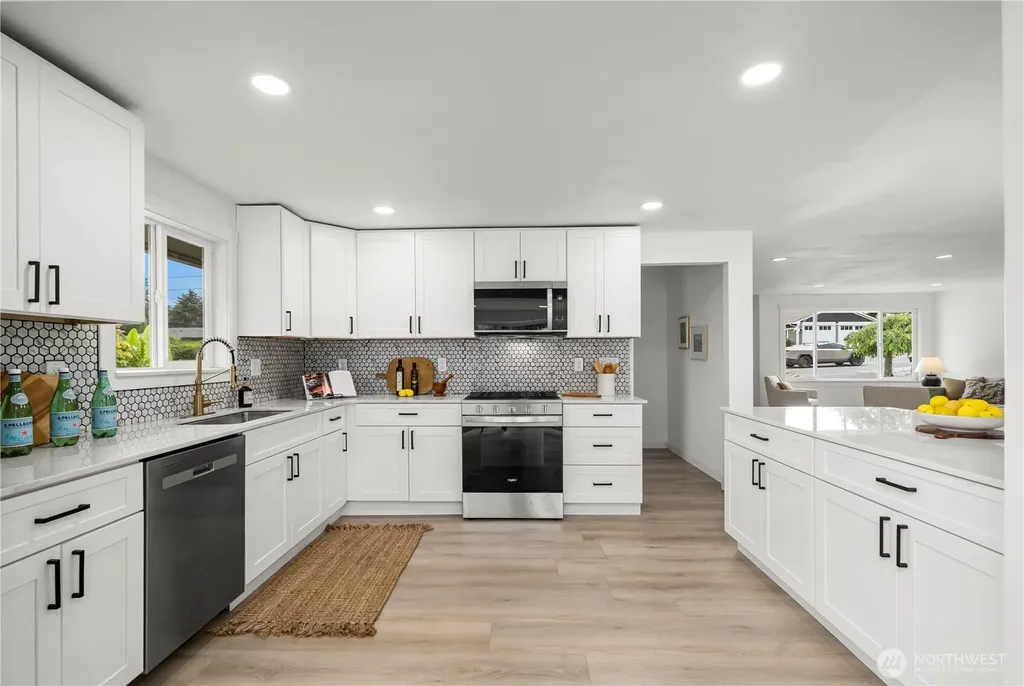 3775 Olympic Boulevard W University Place WA 98466