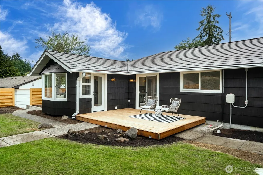 3775 Olympic Boulevard W University Place WA 98466