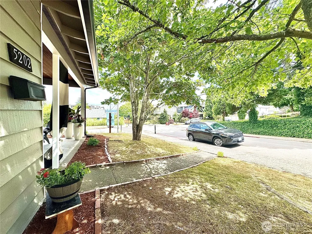5202 N Highland Street Ruston WA 98407