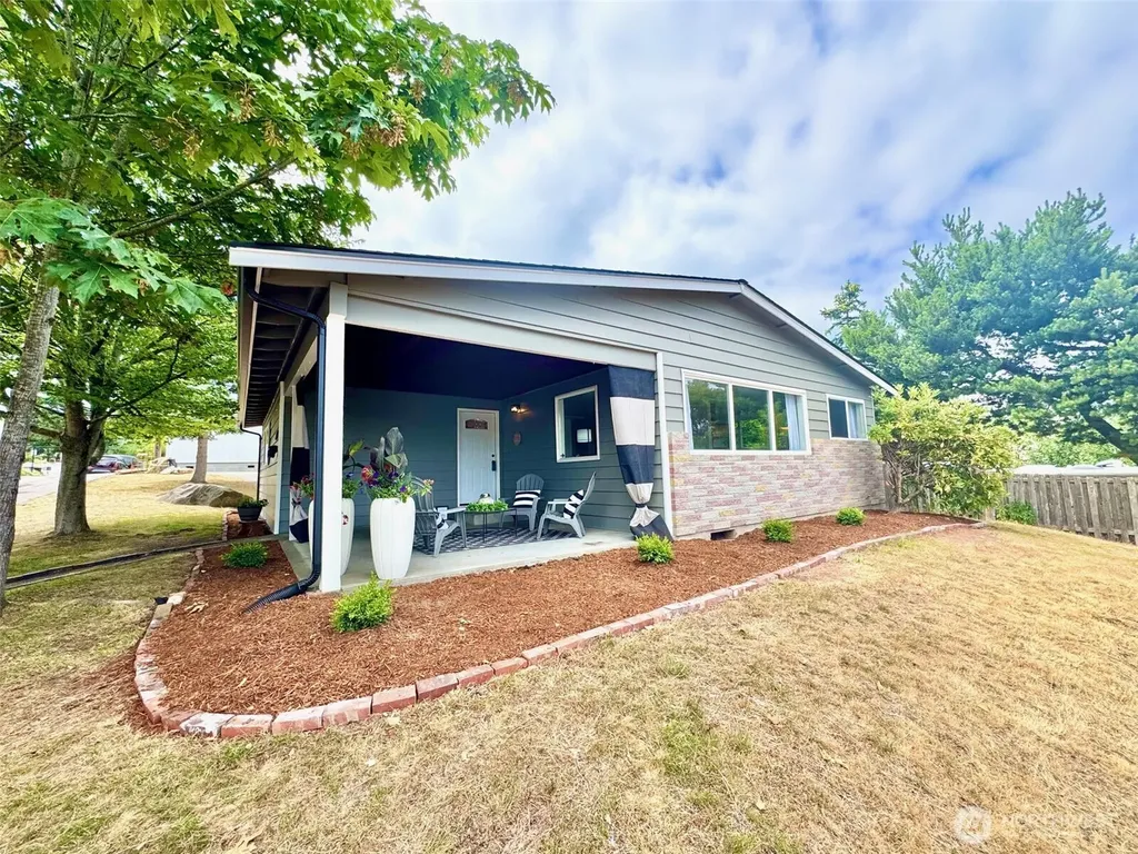 5202 N Highland Street Ruston WA 98407