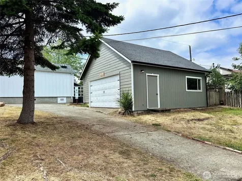 5202 N Highland Street Ruston WA 98407