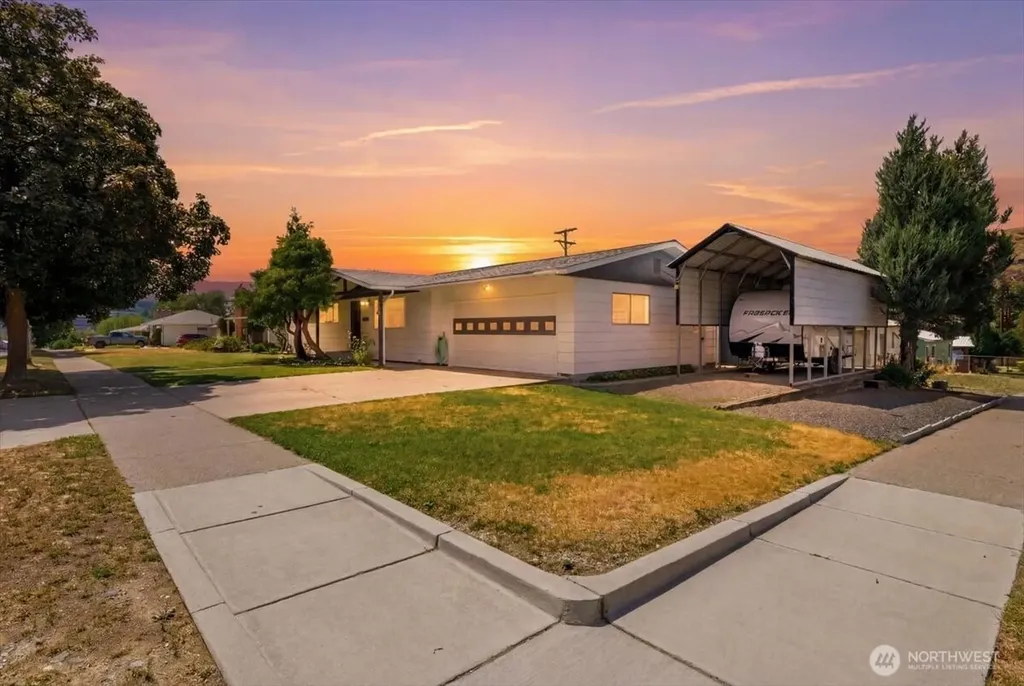 806 Central Drive Coulee Dam WA 99116