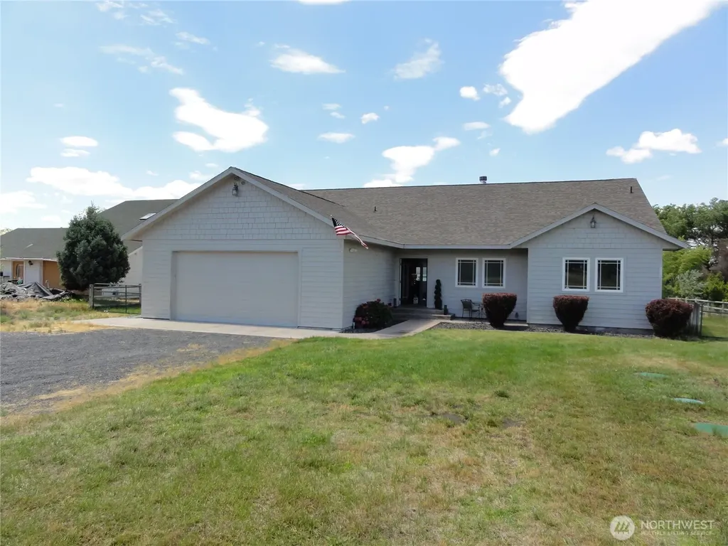 3862 Shorecrest Drive NE Moses Lake WA 98837