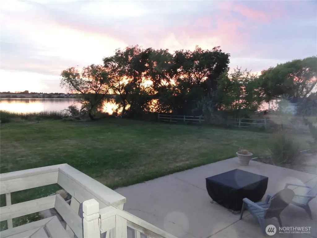 3862 Shorecrest Drive NE Moses Lake WA 98837