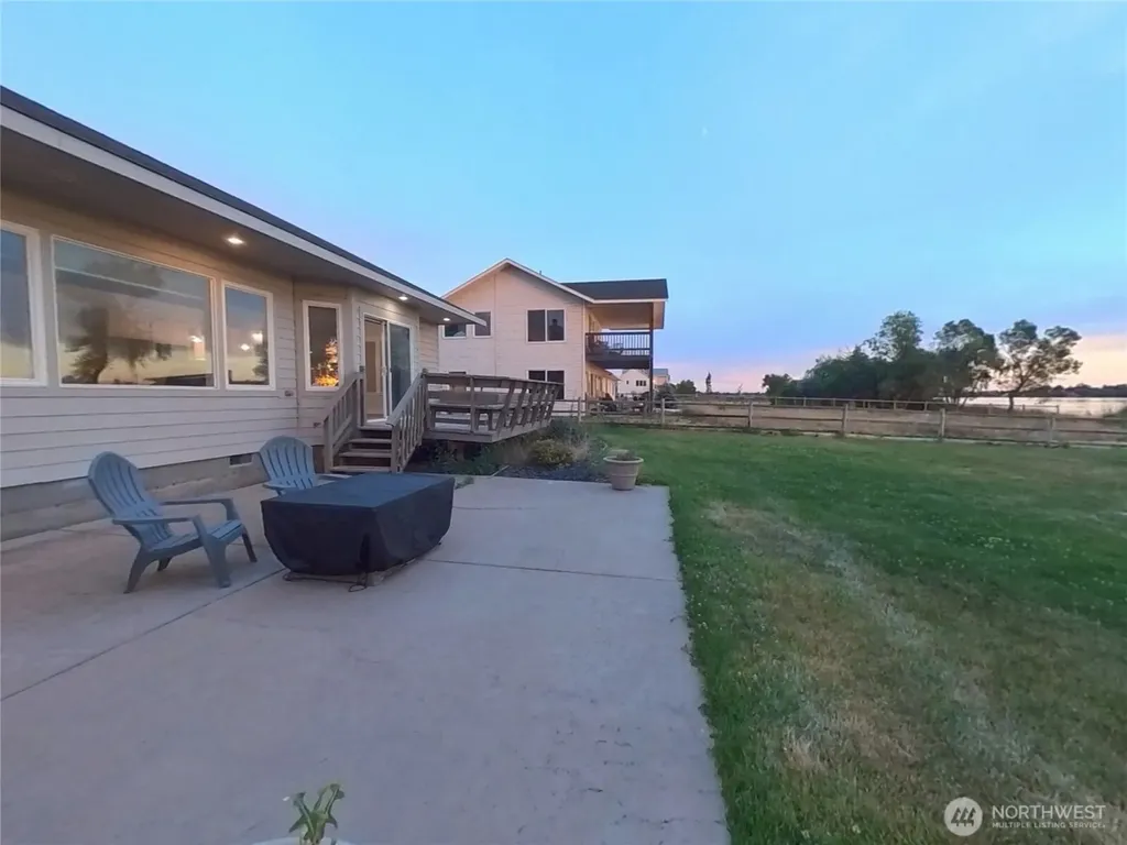 3862 Shorecrest Drive NE Moses Lake WA 98837
