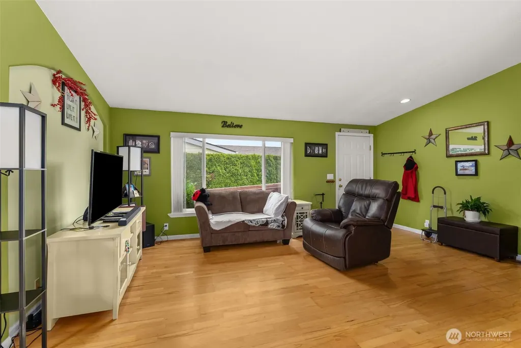 5252 52nd Lane SE Lacey WA 98503