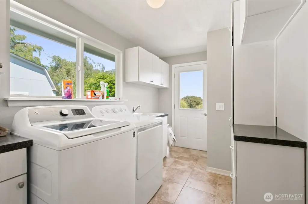 361 E Anderson Road Sequim WA 98382