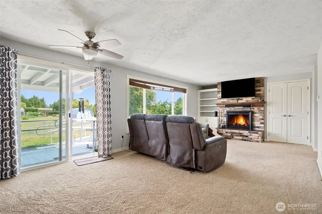 361 E Anderson Road Sequim WA 98382
