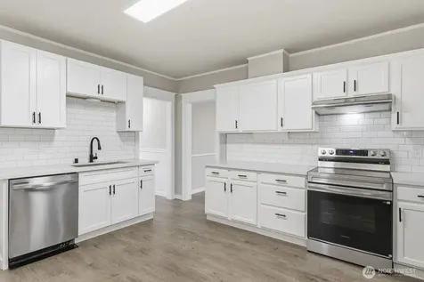 1836 E Fairbanks Street Tacoma WA 98404