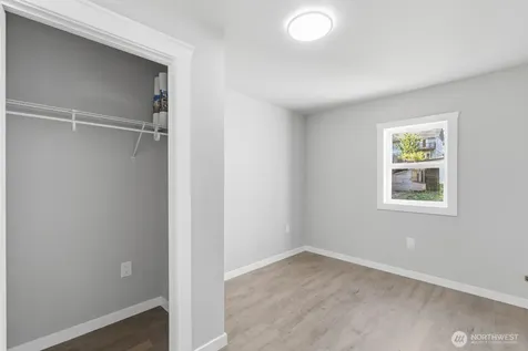 1836 E Fairbanks Street Tacoma WA 98404