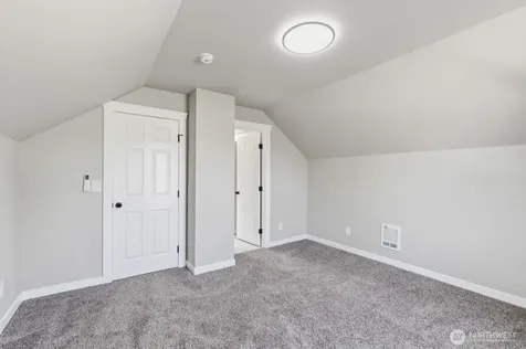1836 E Fairbanks Street Tacoma WA 98404