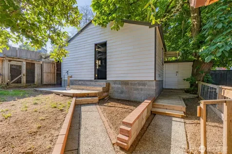 1836 E Fairbanks Street Tacoma WA 98404