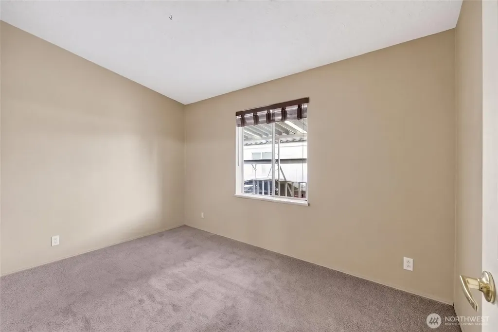 819 Mountain Villa Loop Enumclaw WA 98022