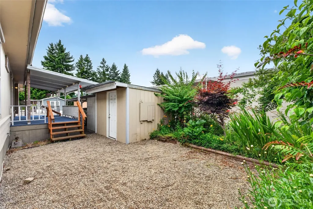 819 Mountain Villa Loop Enumclaw WA 98022