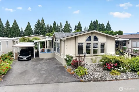 819 Mountain Villa Loop Enumclaw WA 98022