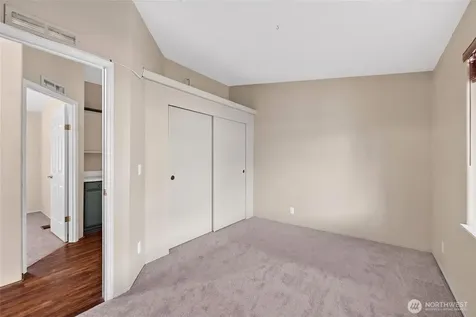 819 Mountain Villa Loop Enumclaw WA 98022