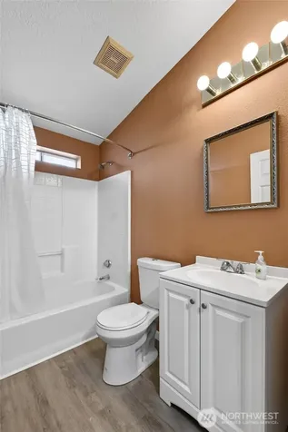 819 Mountain Villa Loop Enumclaw WA 98022