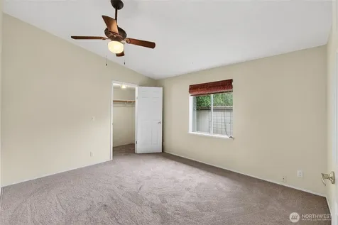 819 Mountain Villa Loop Enumclaw WA 98022