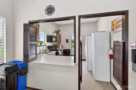 819 Mountain Villa Loop Enumclaw WA 98022